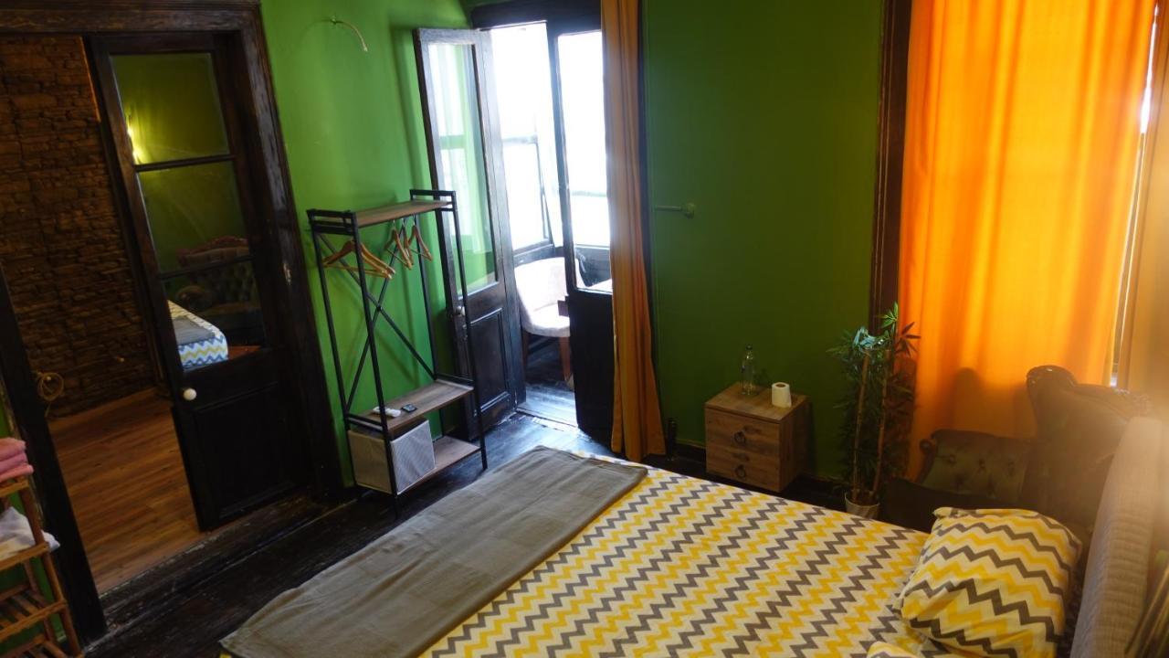 Ostello Titan House Smirne Esterno foto