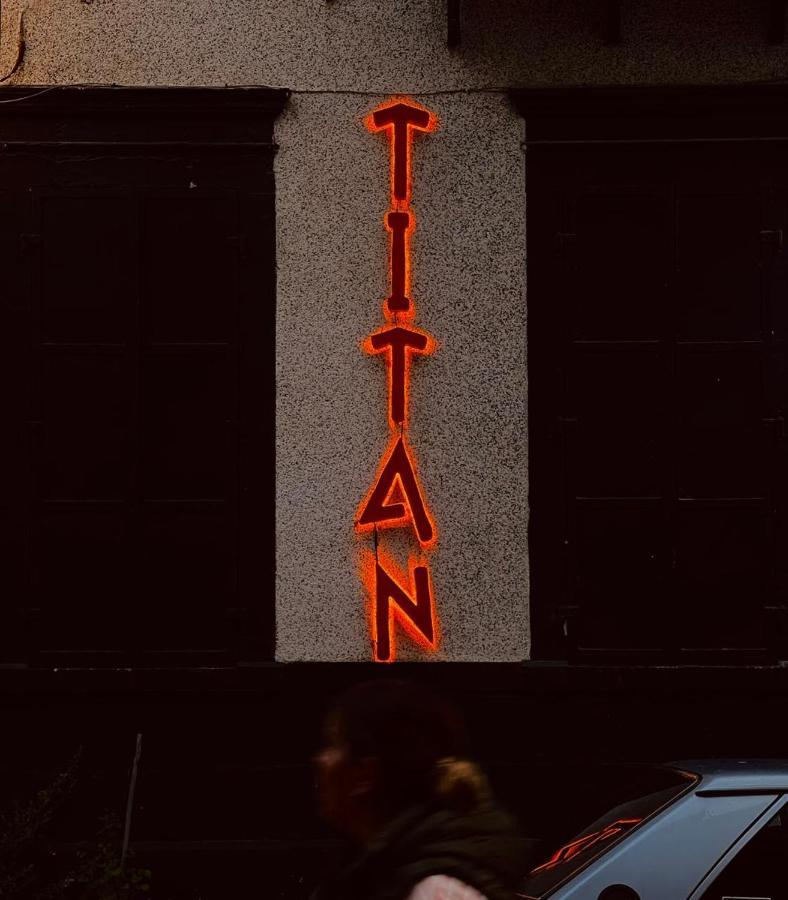 Ostello Titan House Smirne Esterno foto